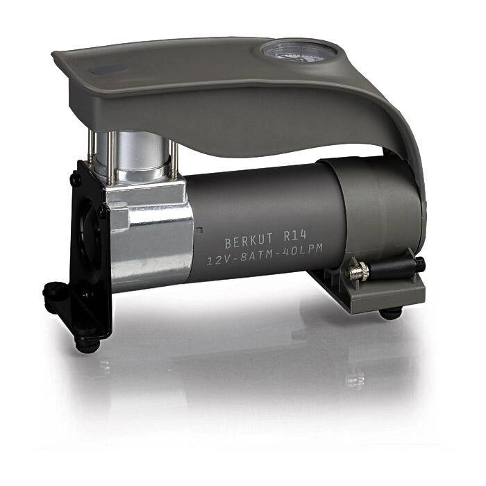 Автомобильный компрессор насос для накачки шин Berkut R14 электрический от прикуривателя 12 вольт с фонарем от компании 2255 by - онлайн гипермаркет - фото 1