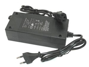 Блок питания зарядное устройство для электроскутера электросамоката Vbparts Citycoco 67.2V 2A 075122