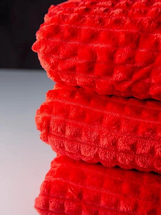 Красное покрывало на кровать 200х220 евро велсофт флисовое двусторонее Плед из флиса кубик гипоаллергенный от компании 2255 by - онлайн гипермаркет - фото 1