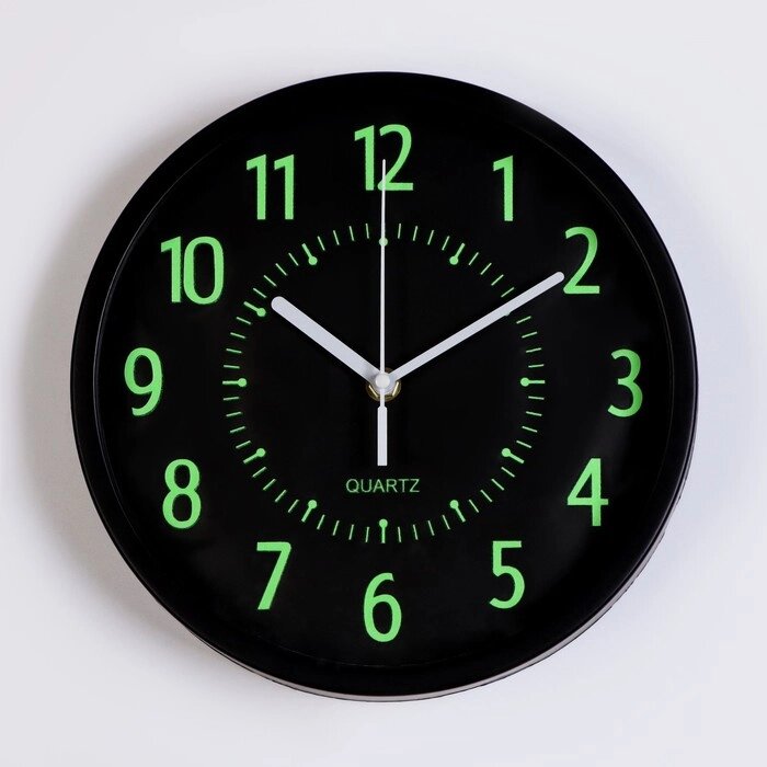 Часы настенные "Зеленый глаз", флуоресцентные, дискретный ход, 1АА, 30 х 30 см от компании Интернет-гипермаркет «MOLL» - фото 1