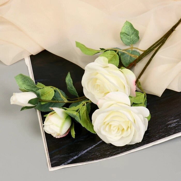 Цветы искусственные "Роза кустовая" 67 см, белый от компании Интернет-гипермаркет «MOLL» - фото 1