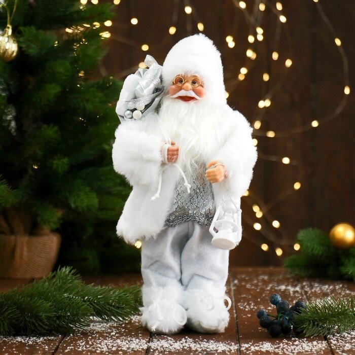 Дед Мороз в белой шубке с фонариком и подарками 30 см от компании Интернет-гипермаркет «MOLL» - фото 1