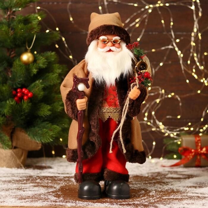 Дед Мороз "В коричневой шубке, с посохом" двигается, 20х40 см от компании Интернет-гипермаркет «MOLL» - фото 1