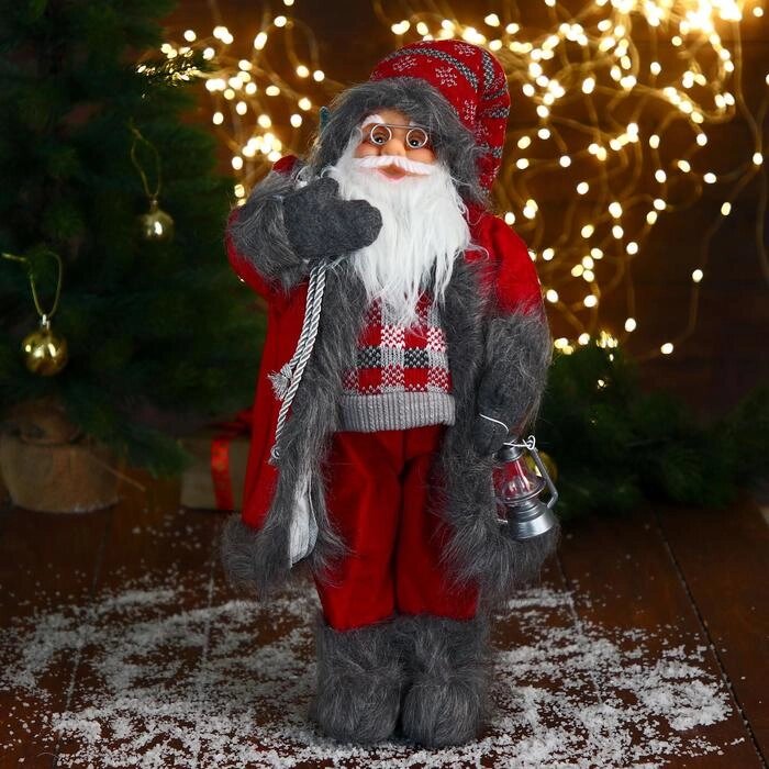 Дед Мороз "В красном клетчатом свитере, с фонариком" 23х45 см от компании Интернет-гипермаркет «MOLL» - фото 1