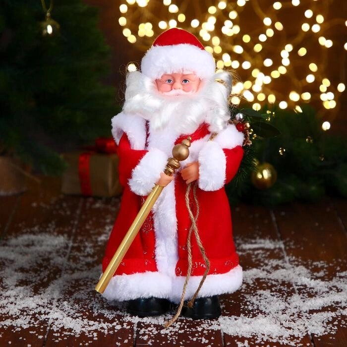 Дед Мороз, в красной шубе, с посохом от компании Интернет-гипермаркет «MOLL» - фото 1