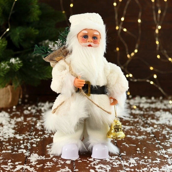 Дед Мороз "В меховом костюме, с фонариком" двигается, с подсветкой, 28 см, белый от компании Интернет-гипермаркет «MOLL» - фото 1