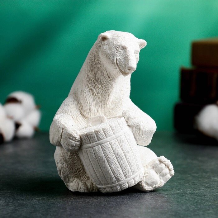 Фигура "Медведь белый с бочонком" 12,3см от компании Интернет-гипермаркет «MOLL» - фото 1