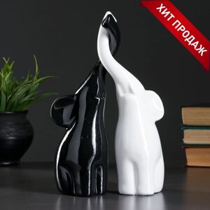 Фигура "Пара слонов" 9х15х25см чёрный/белый глянец