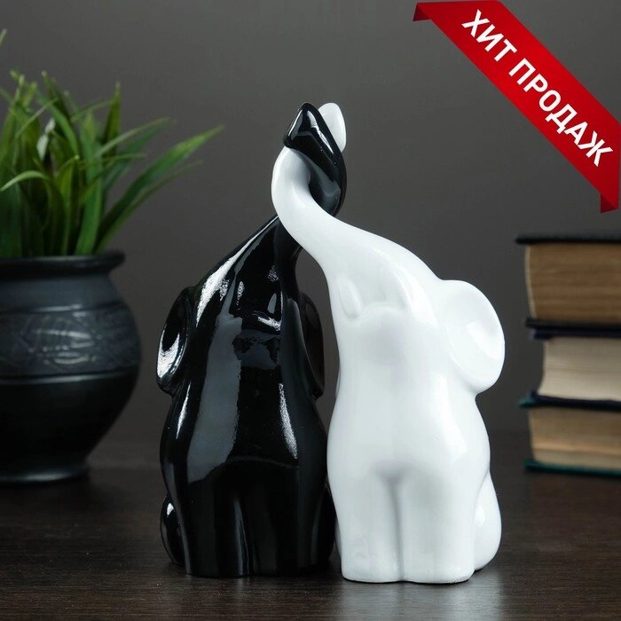 Фигура "Пара слонов" черный + белый глянец 7х12х16см от компании Интернет-гипермаркет «MOLL» - фото 1