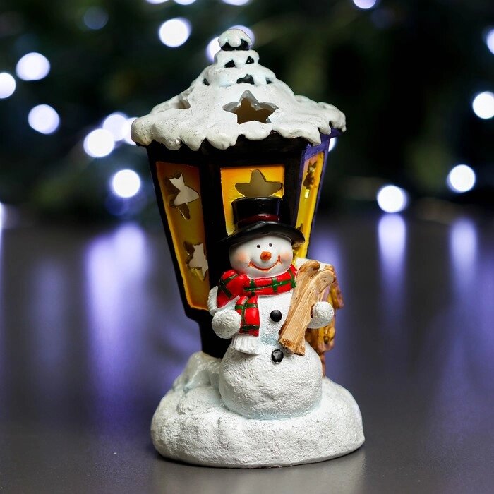 Фигура с подсветкой "Снеговик и фонарь" 10х10х18см от компании Интернет-гипермаркет «MOLL» - фото 1