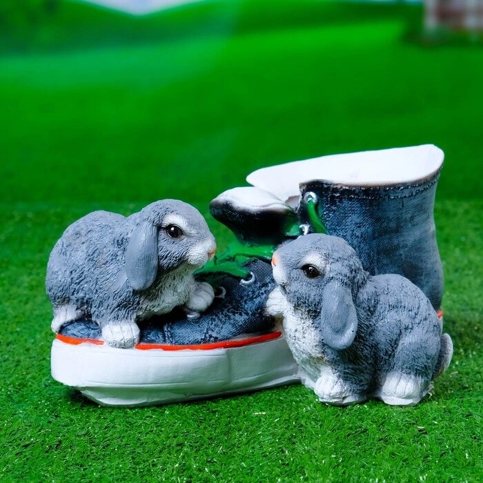 Фигурное кашпо "Кед с зайцами" 14х18х28см от компании Интернет-гипермаркет «MOLL» - фото 1
