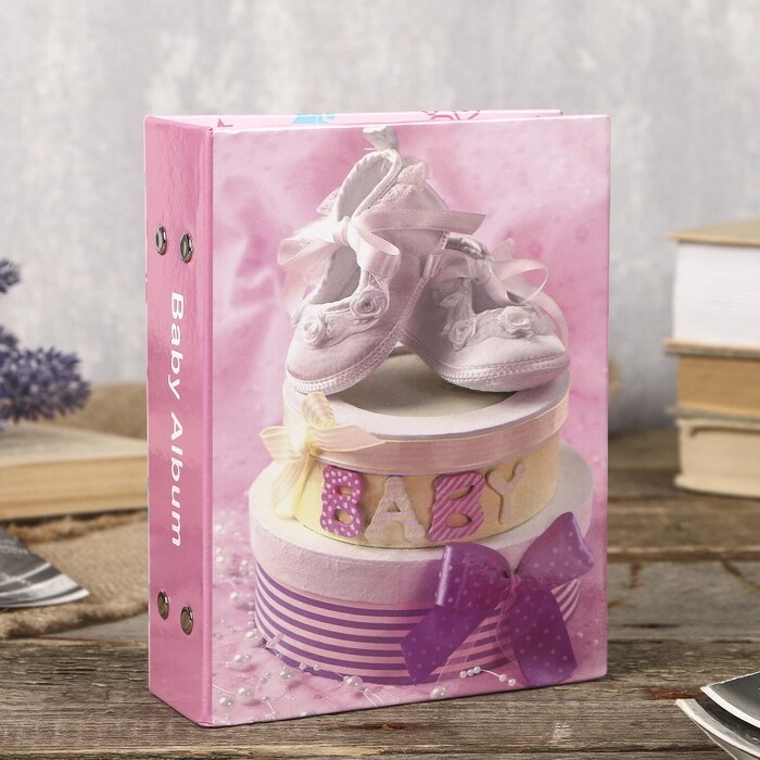 Фотоальбом на 100 фото 10X15см "baby shoes" для девочки от компании Интернет-гипермаркет «MOLL» - фото 1