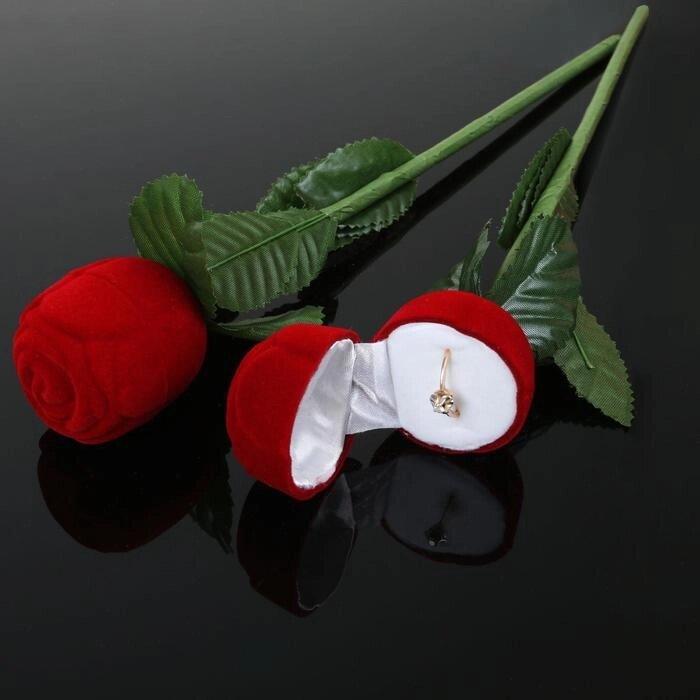 Футляр под кольцо "Роза" 4,5*4,5*25, цвет красно-зеленый, вставка белая от компании Интернет-гипермаркет «MOLL» - фото 1