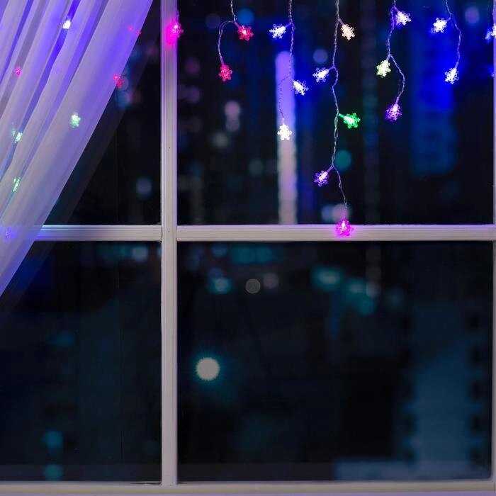 Гирлянда "Бахрома" 1.8 х 0.5 м с насадками "Снежинки", IP20, прозрачная нить, 48 LED, свечение от компании Интернет-гипермаркет «MOLL» - фото 1