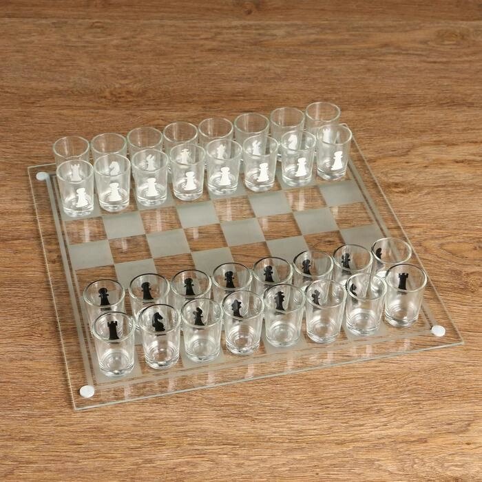 Игра "Пьяные шахматы", 32 рюмки, поле 35х35 см от компании Интернет-гипермаркет «MOLL» - фото 1