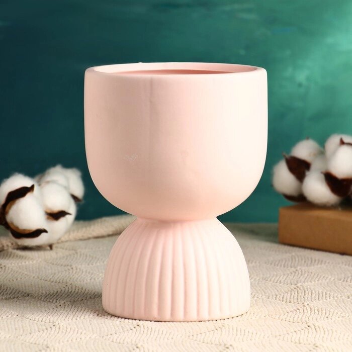 Кашпо - ваза "Кубок" 15х11см розовая от компании Интернет-гипермаркет «MOLL» - фото 1