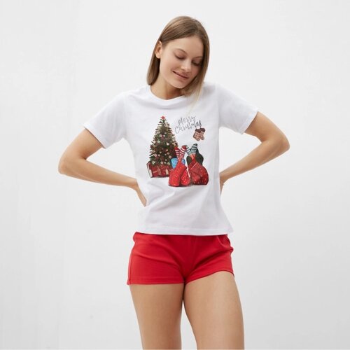 Комплект женский домашний (футболка, шорты), цвет белый/красный, размер 52