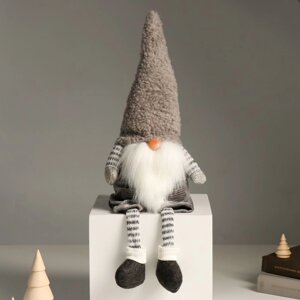 Кукла интерьерная "Дед Мороз в полосатых гетрах и сером колпаке" 48 см