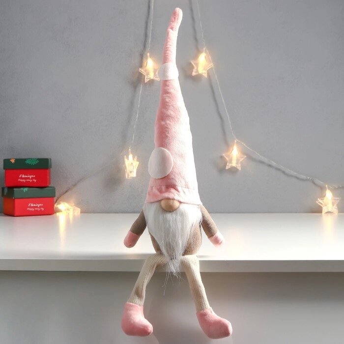 Кукла интерьерная "Дед Мороз в розовом колпаке с кружочками" длинные ножки 56х13х9 см от компании Интернет-гипермаркет «MOLL» - фото 1