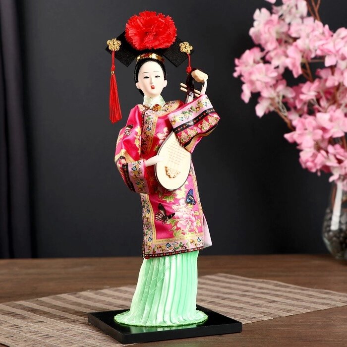 Кукла коллекционная"Китаянка в национ. платье с муз. инструмен. - пипой"МИКС 32х12,5х12,5см от компании Интернет-гипермаркет «MOLL» - фото 1