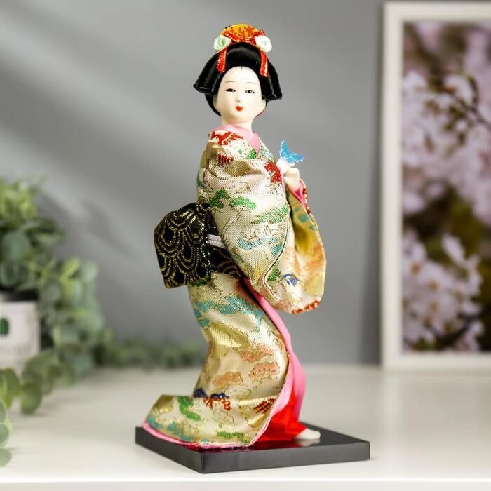 Кукла коллекционная "Японка в цветочном кимоно с бабочкой на руке" 25х9,5х9,5 см от компании Интернет-гипермаркет «MOLL» - фото 1