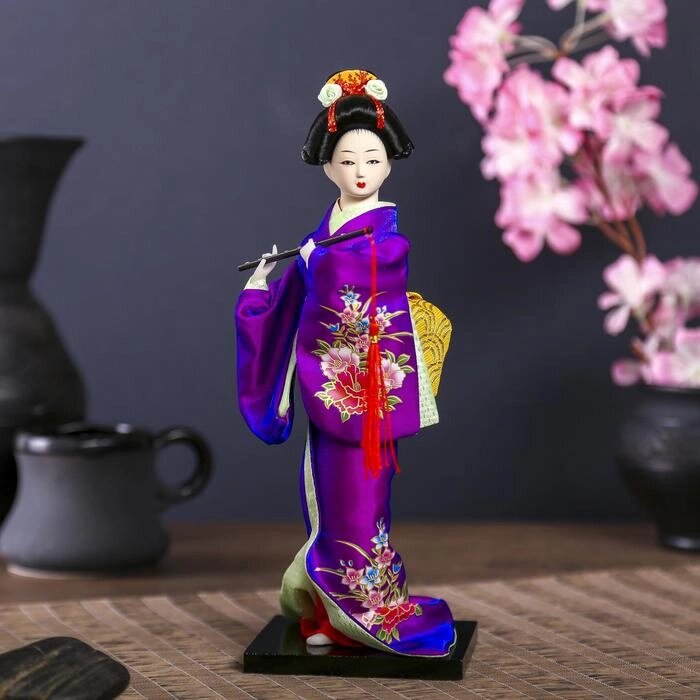 Кукла коллекционная "Японка в фиолетовом кимоно с флейтой" 25х9,5х9,5 см от компании Интернет-гипермаркет «MOLL» - фото 1