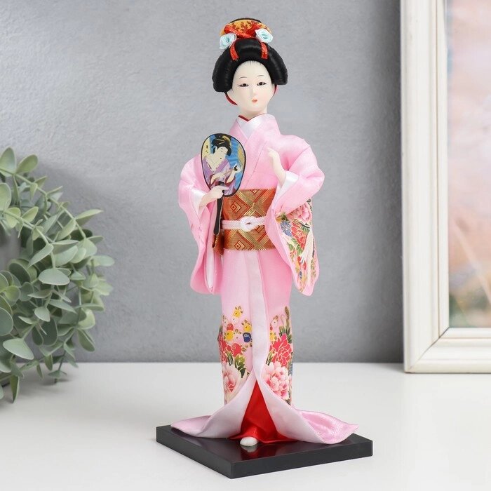 Кукла коллекционная "Японка в розовом кимоно с опахало" 25х9,5х9,5 см от компании Интернет-гипермаркет «MOLL» - фото 1
