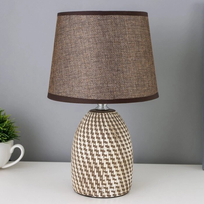 Лампа настольная с абажуром "Рабица коричневый" Е14 18х18х29 см от компании Интернет-гипермаркет «MOLL» - фото 1