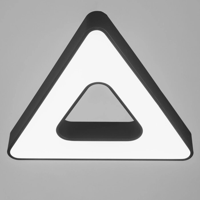 Люстра "Треугольник" LED 36Вт 4000К черный 60х46х70 см от компании Интернет-гипермаркет «MOLL» - фото 1