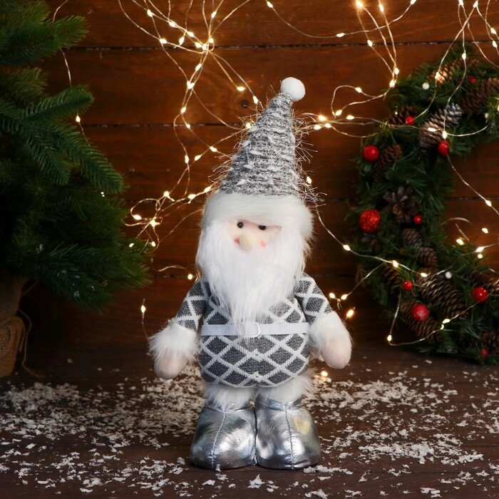 Мягкая игрушка "Дед Мороз в костюме с ремешком" 16х30 см, серый от компании Интернет-гипермаркет «MOLL» - фото 1