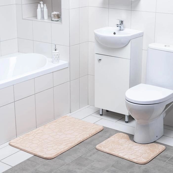 Набор ковриков для ванны и туалета Доляна "Галька, ракушки", 2 шт: 3940, 5080 см, цвет бежевый от компании Интернет-гипермаркет «MOLL» - фото 1