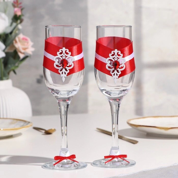 Набор свадебных бокалов "Прага", ручной работы, белый-красный, 6х6х20,5 см, 2 шт. от компании Интернет-гипермаркет «MOLL» - фото 1