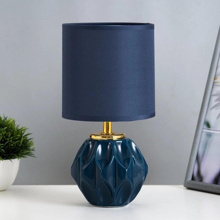 Настольная лампа "Амальтея" Е14 40Вт синий 13х13х25 см от компании Интернет-гипермаркет «MOLL» - фото 1