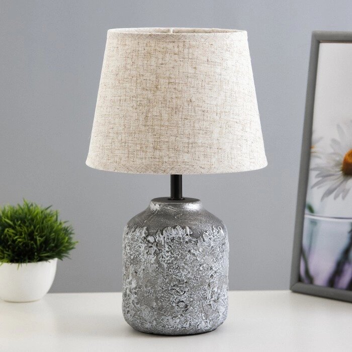 Настольная лампа "Ариса" Е14 40Вт серый 20х20х32 см от компании Интернет-гипермаркет «MOLL» - фото 1