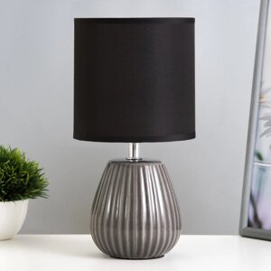 Настольная лампа "Арнелла" Е14 40Вт чёрный 14х14х28 см