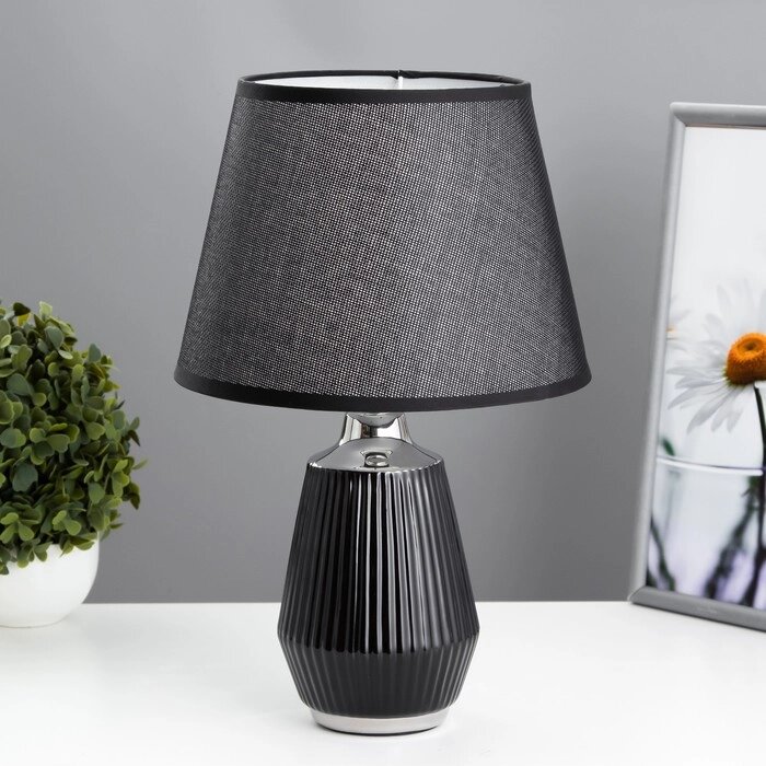 Настольная лампа "Бари" Е14 40Вт черный 22,5х22,5х35 см от компании Интернет-гипермаркет «MOLL» - фото 1
