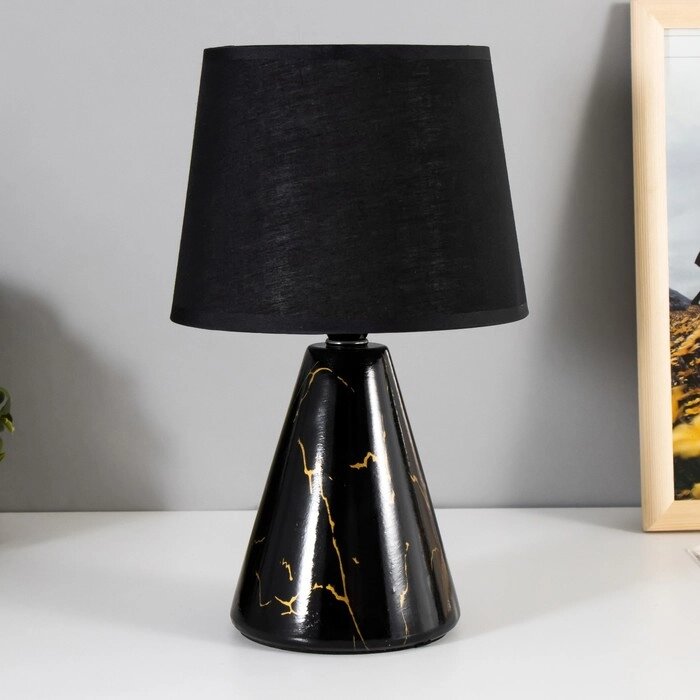 Настольная лампа "Брианна" E14 40Вт черный 32х32х52 см от компании Интернет-гипермаркет «MOLL» - фото 1