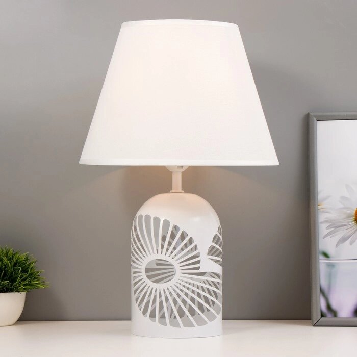 Настольная лампа "Фибоначчи" E27 40Вт белый 27х27х42 см от компании Интернет-гипермаркет «MOLL» - фото 1