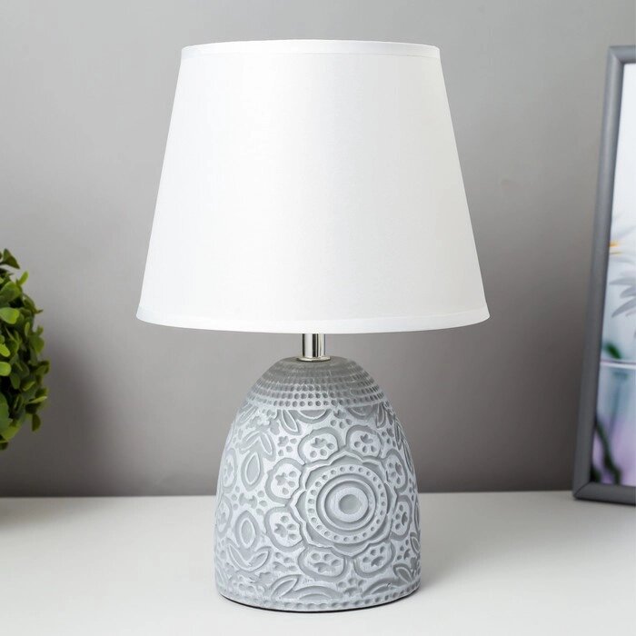 Настольная лампа "Инесса" Е14 40Вт серый 20х20х30 см от компании Интернет-гипермаркет «MOLL» - фото 1