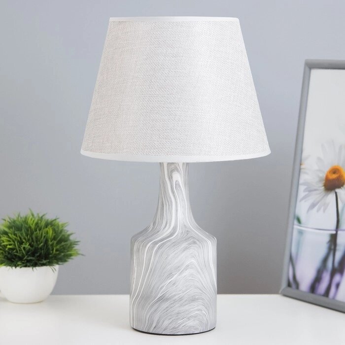 Настольная лампа "Изель" E14 40Вт серый 22,5х22,5х37 см от компании Интернет-гипермаркет «MOLL» - фото 1