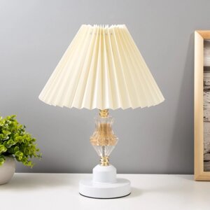 Настольная лампа "Кендал" Е27 40Вт белый 25х25х40 см