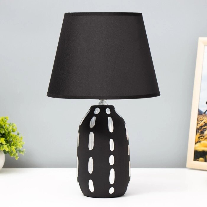 Настольная лампа "Крипта" Е14 40Вт черный 22,5х22,5х35см от компании Интернет-гипермаркет «MOLL» - фото 1