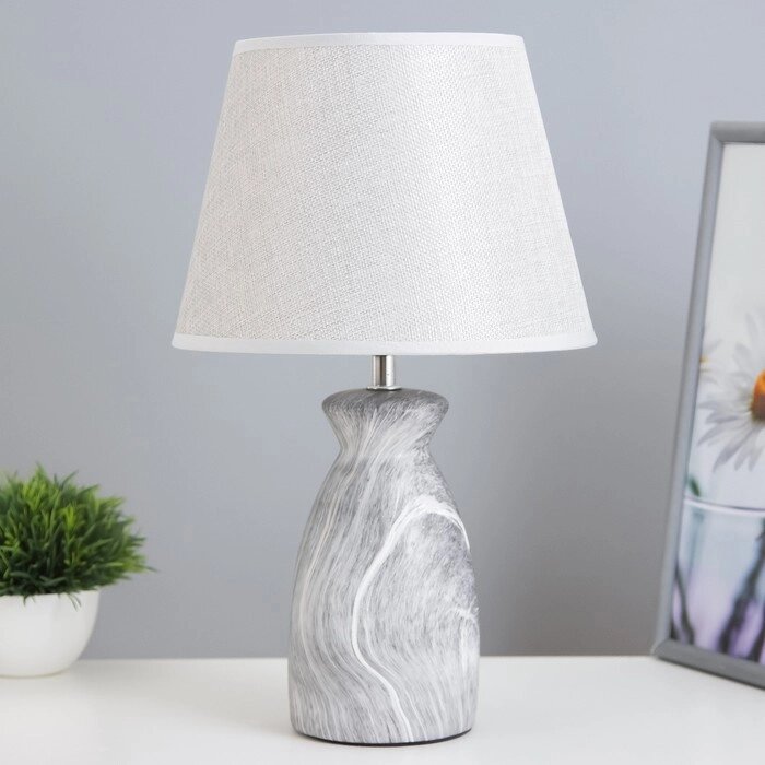 Настольная лампа "Лаена" E14 40Вт серый 22,5х22,5х37 см от компании Интернет-гипермаркет «MOLL» - фото 1