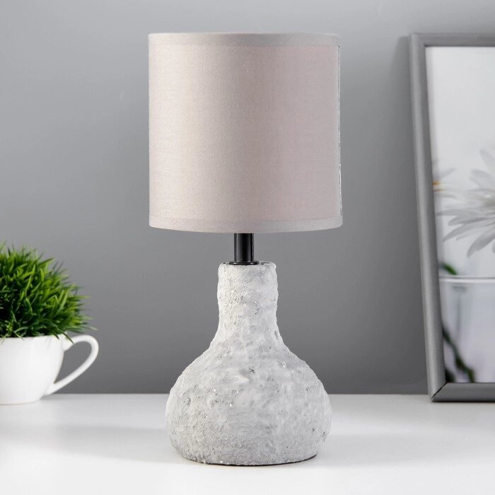 Настольная лампа "Лина" Е14 40Вт серый 20х20х31см от компании Интернет-гипермаркет «MOLL» - фото 1