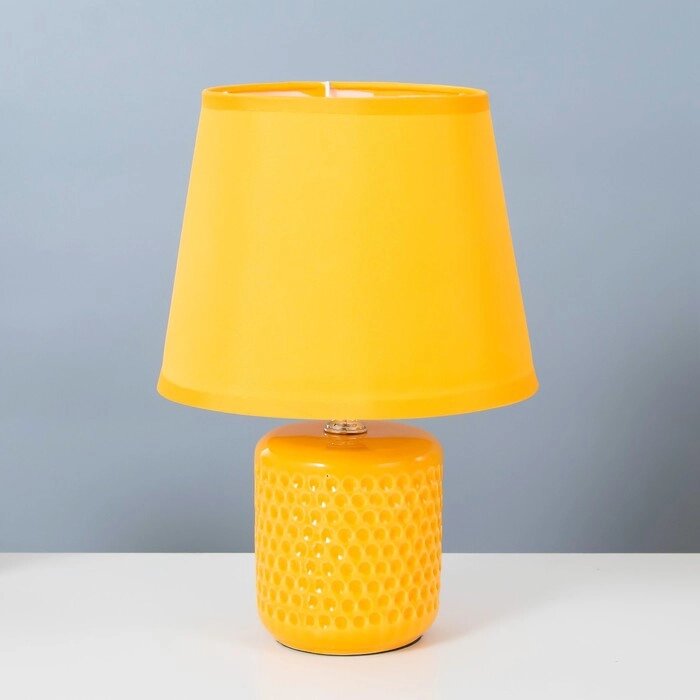 Настольная лампа "Манолия" Е14 40Вт желтый 18х18х27 см от компании Интернет-гипермаркет «MOLL» - фото 1