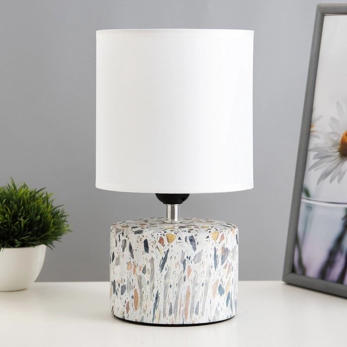 Настольная лампа "Сафари К" Е14 40Вт бело-серый 12,5х12,5х29 см от компании Интернет-гипермаркет «MOLL» - фото 1