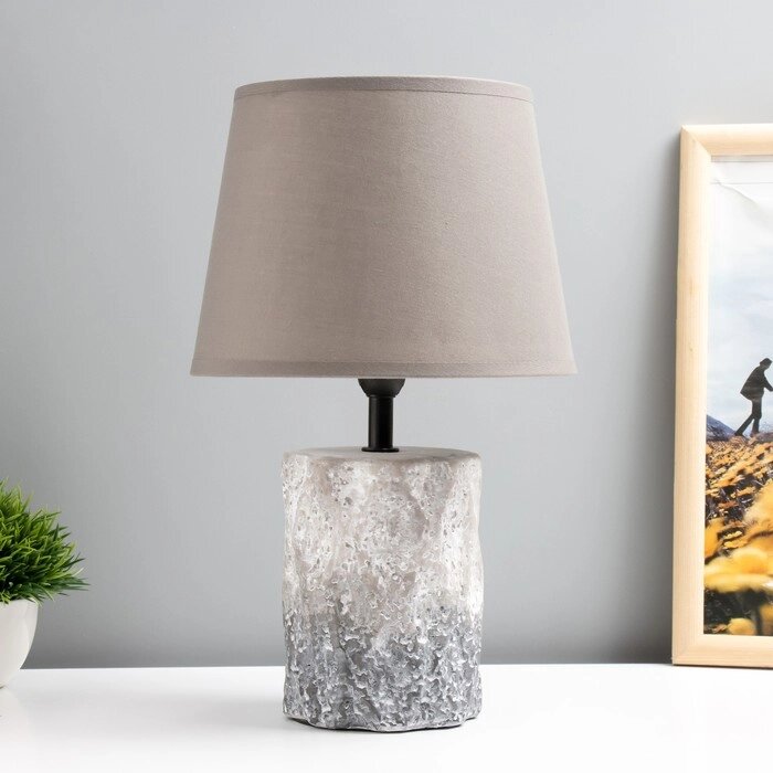 Настольная лампа "Сан" E14 40Вт серый 20х20х33 см от компании Интернет-гипермаркет «MOLL» - фото 1