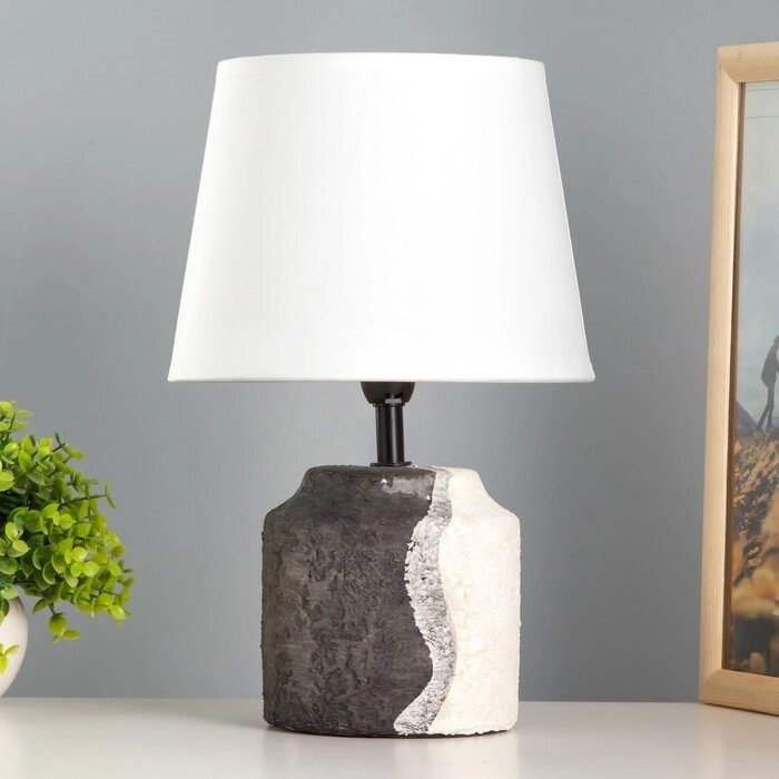 Настольная лампа "Сезаль" Е14 40Вт серо-белый 20х20х33см от компании Интернет-гипермаркет «MOLL» - фото 1