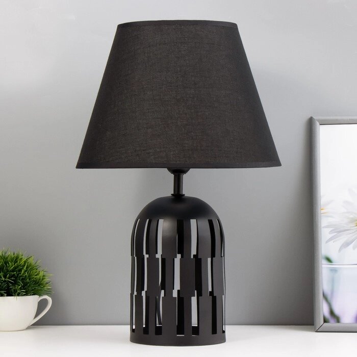 Настольная лампа "Трезария" E14 40Вт черный 27х27х42 см от компании Интернет-гипермаркет «MOLL» - фото 1