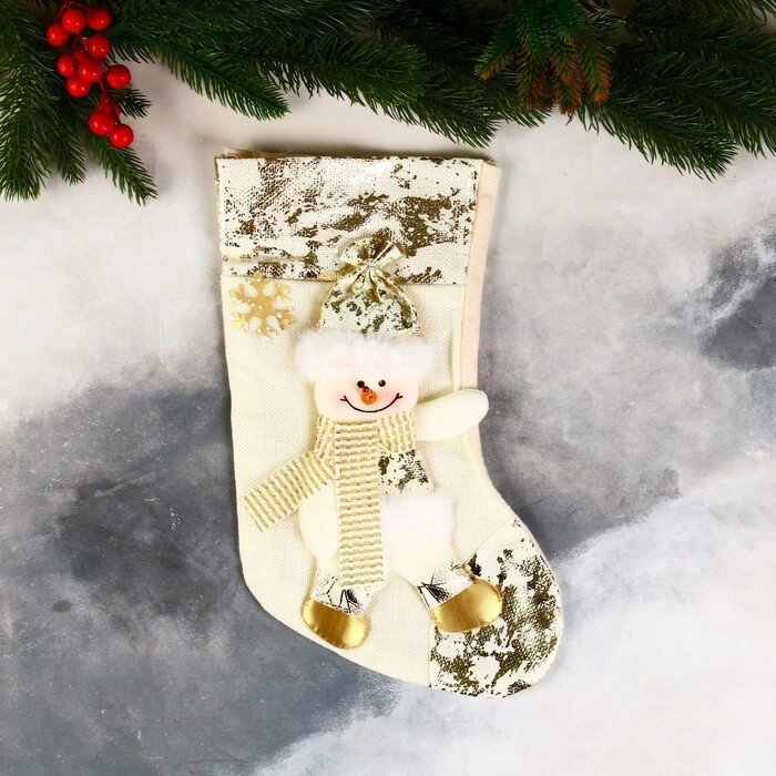 Носок для подарков "Снеговик в шарфике, поталь" 20х33 см, золото от компании Интернет-гипермаркет «MOLL» - фото 1